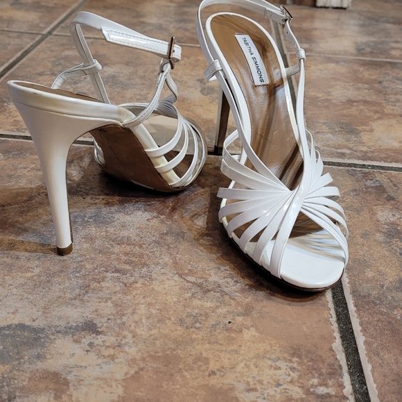 🤑SOLD🤑TABITHA SIMMONS’S WHITE HEELS SANDALS - Picture 9 of 16